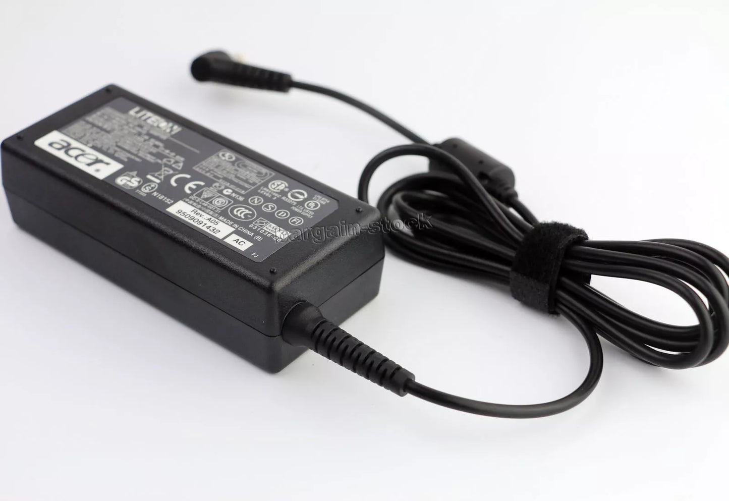 Cargador Acer 19.0V 7.1A 135W ADP-135KB